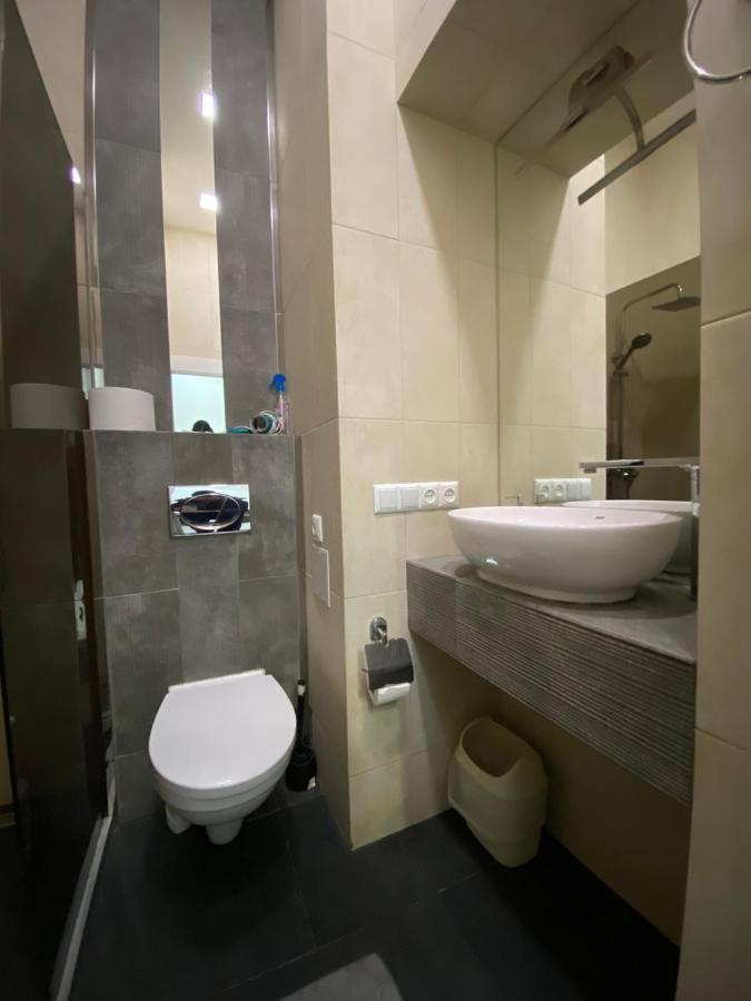 Galicia Apartments Lviv Exteriör bild