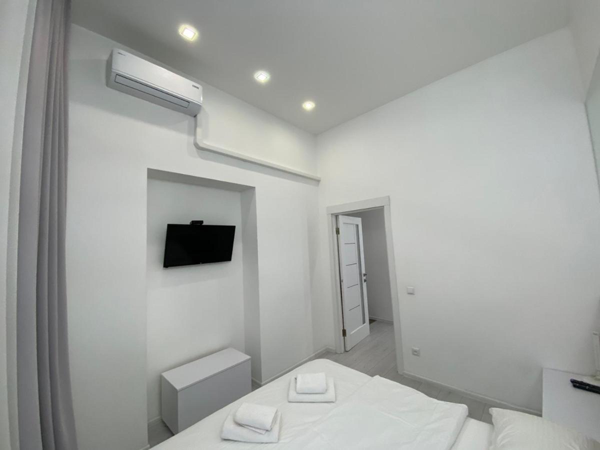 Galicia Apartments Lviv Exteriör bild