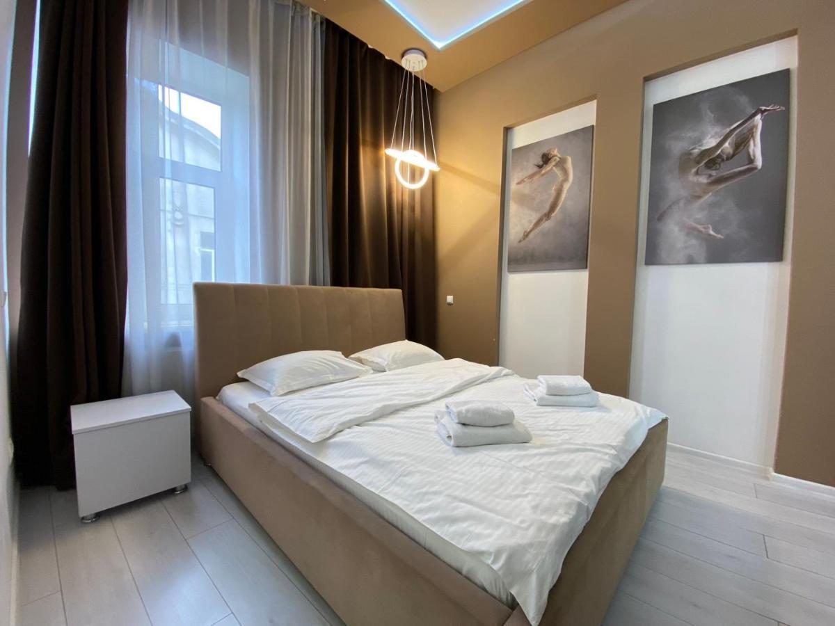 Galicia Apartments Lviv Exteriör bild